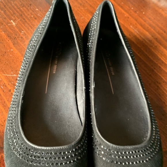Ecco Shape Pointy Toe Ballet Flat with Crystals 40 - Picture 6 of 16